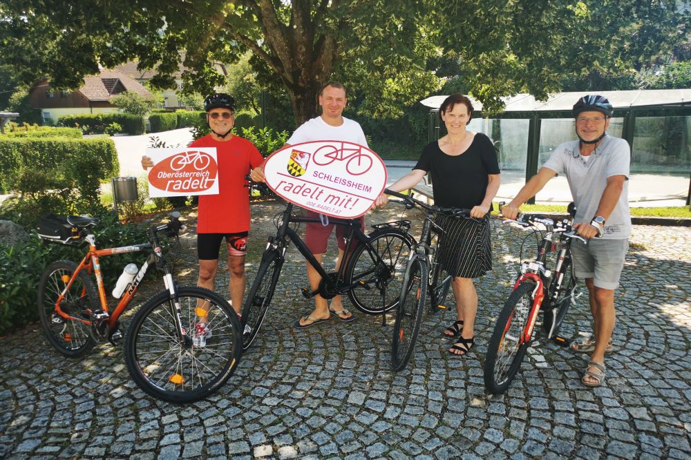 Vier BürgermeisterInnen auf ihren Rädern